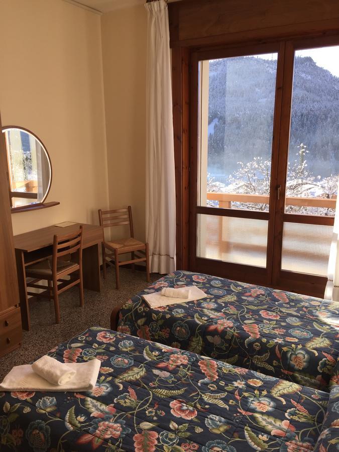 Casa Alpina Bruno E Paola Mari Hotel Pieve di Cadore Ngoại thất bức ảnh